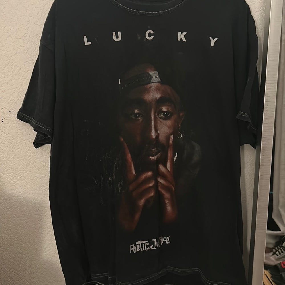Graphic tee